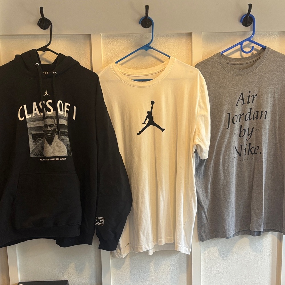 Jordan Black Hoodie and White, Gray T-Shirts Set